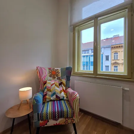 Modern Center Flat Apartment
